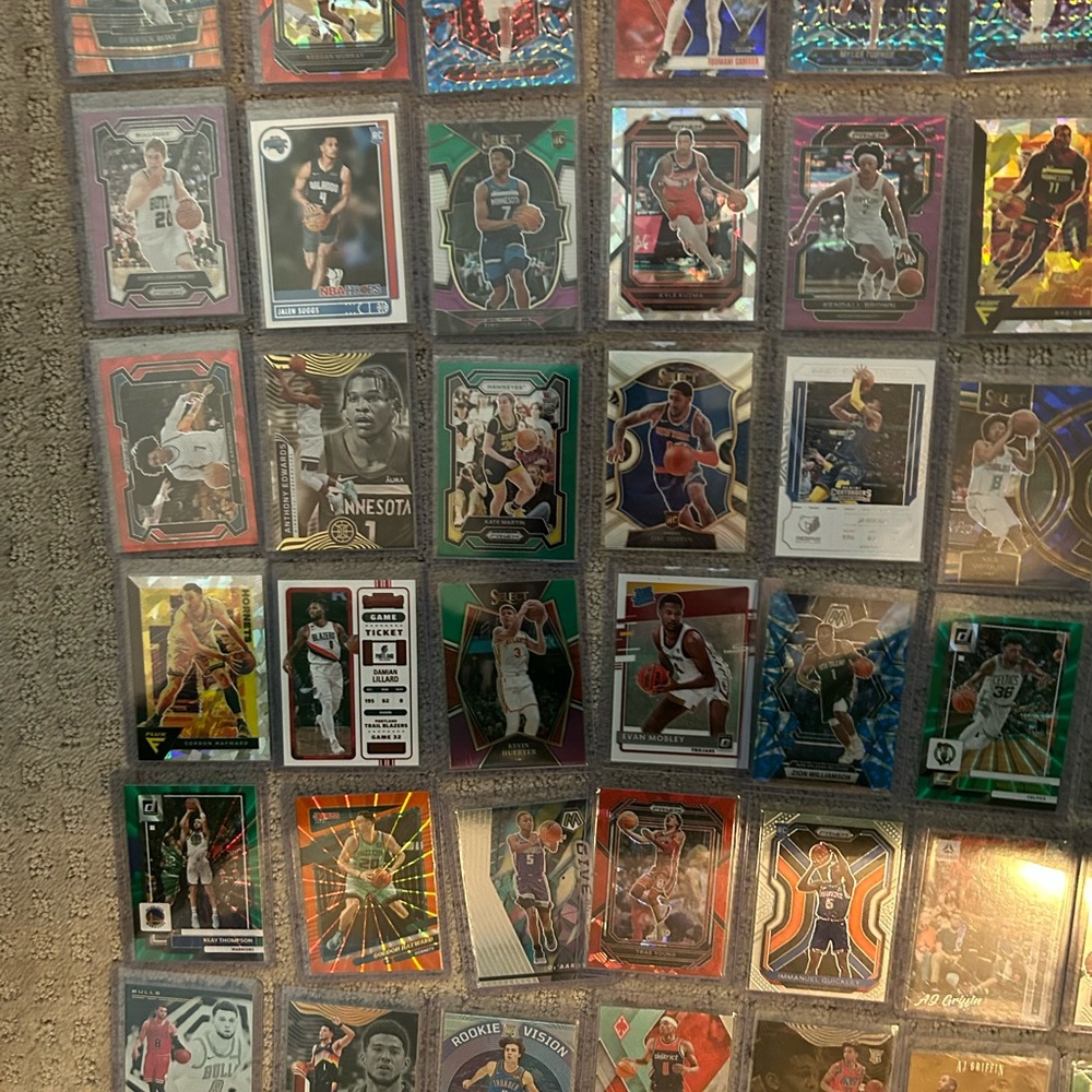 Assorted Basketball Trading Cards Collection - Picture 4 of 6